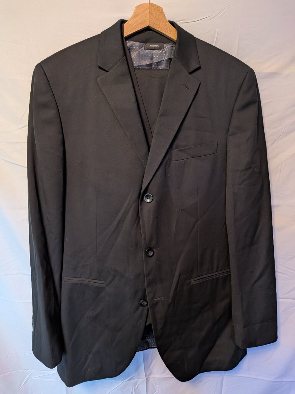 J. Ferrar Men's 3-Piece Black Suit